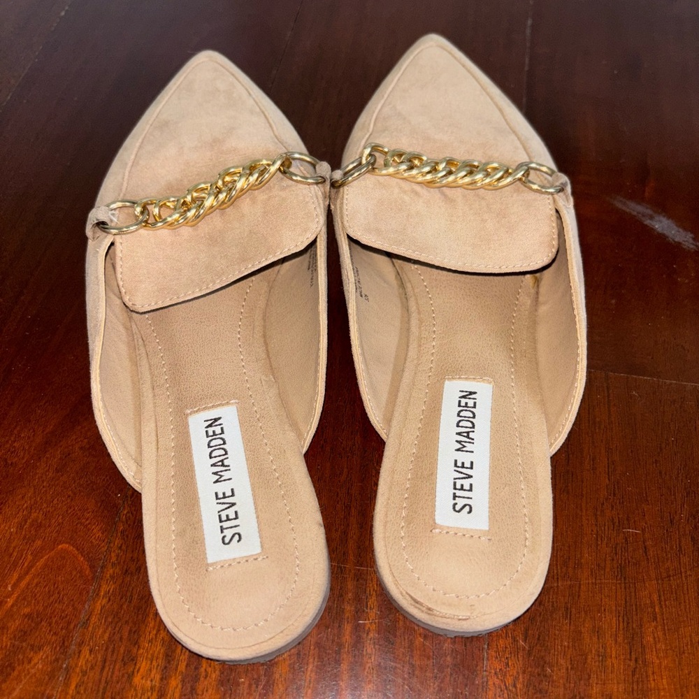 Steve Madden Tan Mules with Gold Chain Detail
